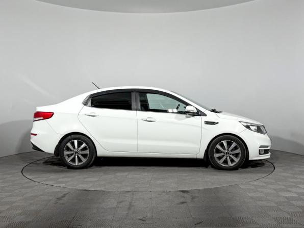 Kia Rio III Рестайлинг с пробегом 2016 года, цена 900 000 рублей, 211754 км, седан, Автокод Объявления