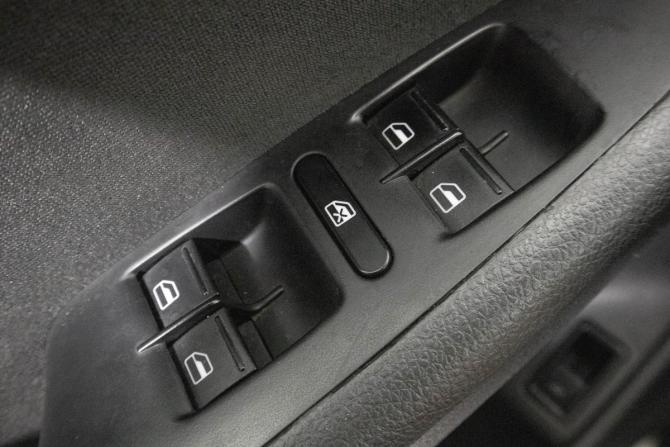 Volkswagen Jetta VI с пробегом 2012 года, цена 639 000 рублей, 300254 км, седан, Автокод Объявления