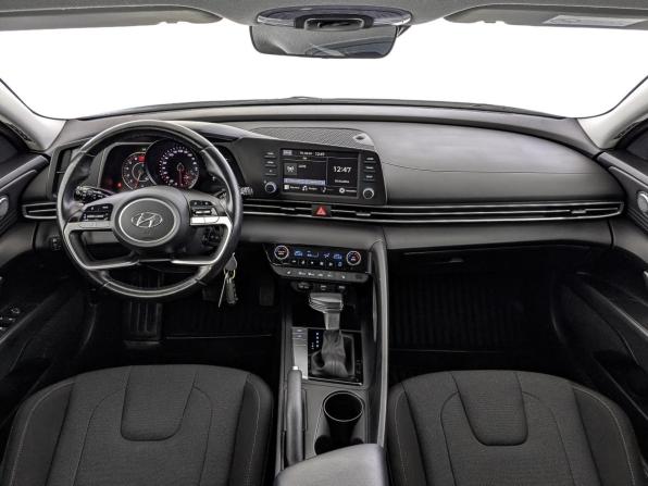 Hyundai Elantra VII (CN7) с пробегом 2021 года, цена 1 815 000 рублей, 117198 км, седан, Автокод Объявления