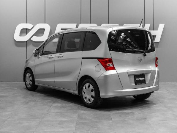 Honda Freed I с пробегом 2010 года, цена 1 270 000 рублей, 103060 км, компактвэн, Автокод Объявления