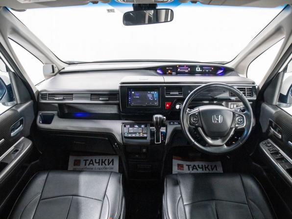 Honda Stepwgn V Рестайлинг с пробегом 2019 года, цена 1 920 000 рублей, 90864 км, минивэн, Автокод Объявления