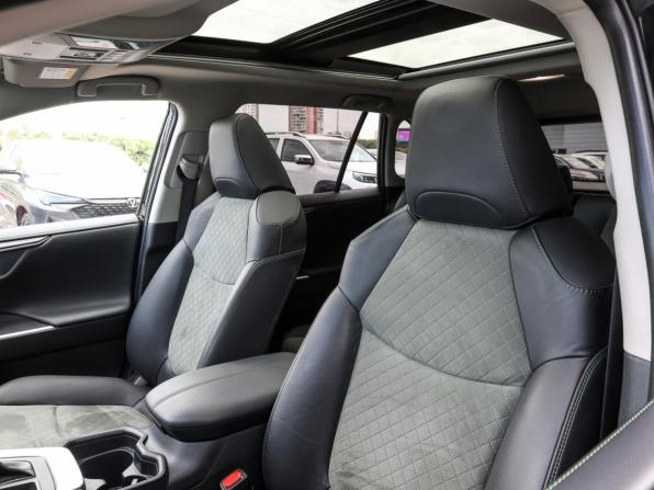 Toyota RAV4 V (XA50) с пробегом 2024 года, цена 3 749 000 рублей, 16867 км, внедорожник, Автокод Объявления