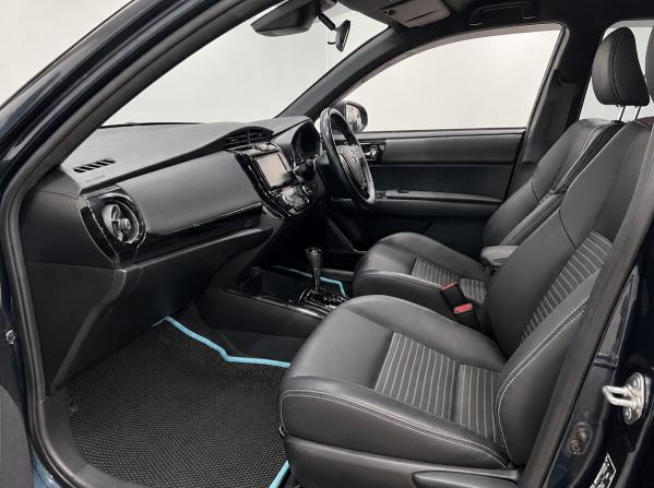 Toyota Corolla XI (E160 E170) Рестайлинг 2 с пробегом 2018 года, цена 1 499 000 рублей, 60500 км, универсал, Автокод Объявления