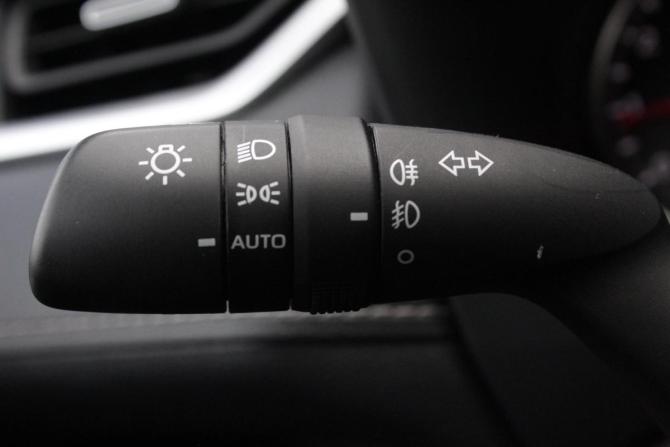 Toyota RAV4 V (XA50) с пробегом 2021 года, цена 3 650 000 рублей, 56116 км, внедорожник, Автокод Объявления