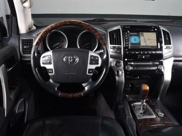 Toyota Land Cruiser 200 Series Рестайлинг 1 с пробегом 2012 года, цена 3 259 995 рублей, 347049 км, внедорожник, Автокод Объявления