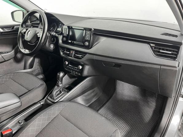 Skoda Rapid II с пробегом 2020 года, цена 1 370 000 рублей, 128073 км, лифтбек, Автокод Объявления