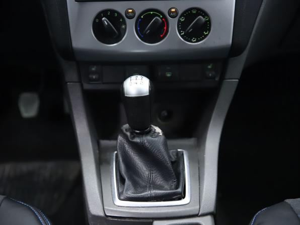 Ford Focus II с пробегом 2005 года, цена 340 000 рублей, 245319 км, седан, Автокод Объявления