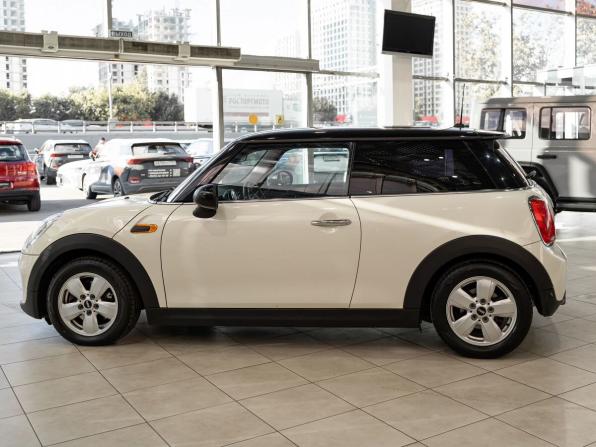 Mini Hatch III (F55/F56) с пробегом 2017 года, цена 1 540 000 рублей, 148677 км, хэтчбек, Автокод Объявления