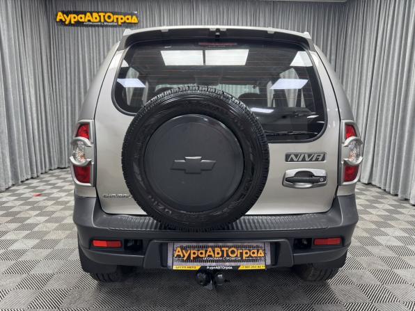 Chevrolet Niva I Рестайлинг с пробегом 2010 года, цена 497 000 рублей, 181078 км, внедорожник, Автокод Объявления