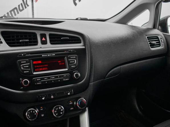 Kia Ceed II с пробегом 2014 года, цена 895 000 рублей, 210742 км, хэтчбек, Автокод Объявления