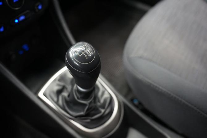 Hyundai Solaris I Рестайлинг с пробегом 2015 года, цена 920 000 рублей, 250000 км, седан, Автокод Объявления