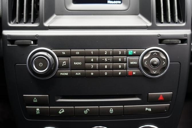 Land Rover Freelander II Рестайлинг 2 с пробегом 2013 года, цена 1 999 000 рублей, 97051 км, внедорожник, Автокод Объявления