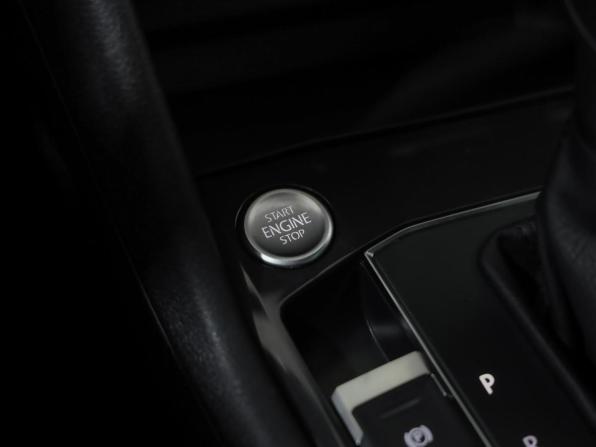 Volkswagen Tiguan II с пробегом 2019 года, цена 2 499 000 рублей, 95672 км, внедорожник, Автокод Объявления