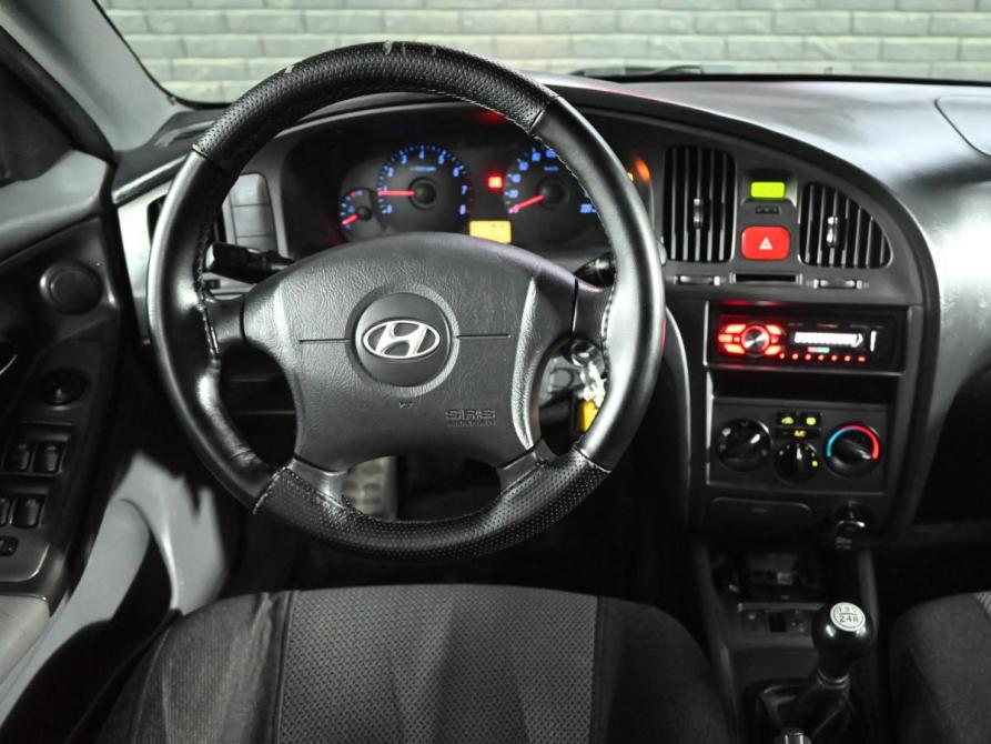 Hyundai Elantra III (XD2) Рестайлинг Екатеринбург  - изображение 10