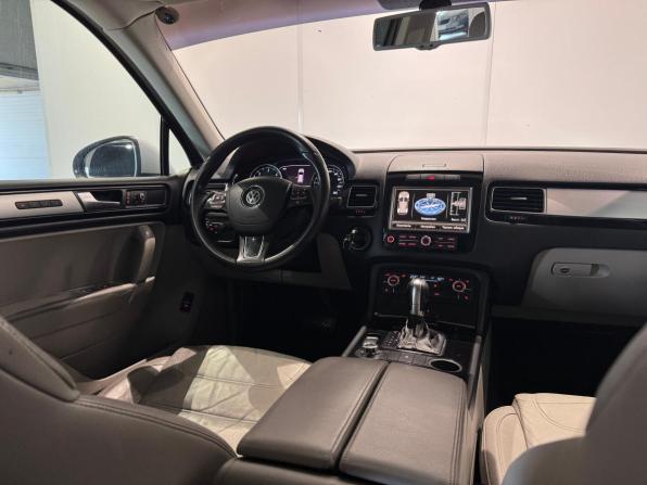 Volkswagen Touareg II с пробегом 2010 года, цена 1 745 000 рублей, 216001 км, внедорожник, Автокод Объявления