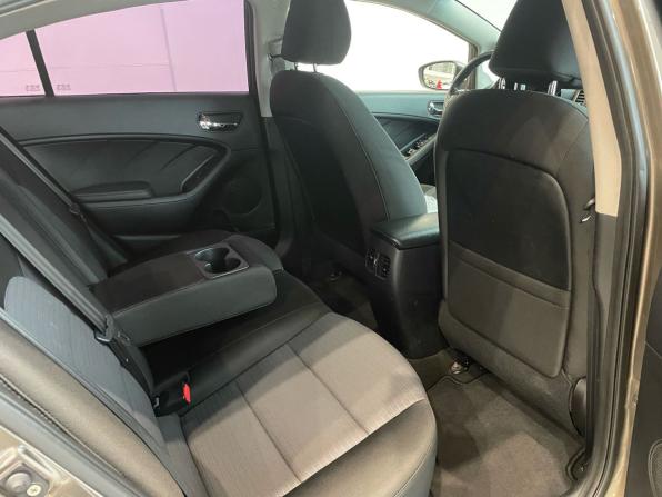 Kia Cerato III с пробегом 2015 года, цена 980 000 рублей, 177000 км, седан, Автокод Объявления