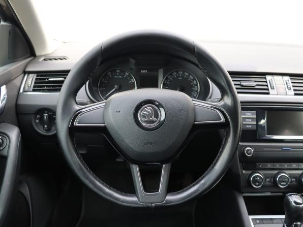 Skoda Octavia III (A7) с пробегом 2016 года, цена 1 269 000 рублей, 208000 км, лифтбек, Автокод Объявления