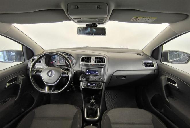 Volkswagen Polo V Рестайлинг с пробегом 2015 года, цена 940 000 рублей, 134680 км, седан, Автокод Объявления