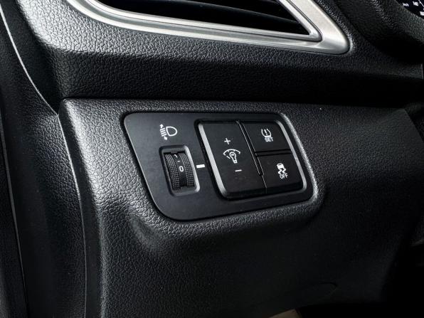 Hyundai Solaris II Рестайлинг с пробегом 2022 года, цена 1 699 000 рублей, 109620 км, седан, Автокод Объявления