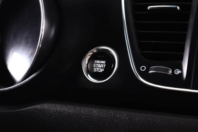 Kia Carnival III с пробегом 2017 года, цена 2 519 000 рублей, 140200 км, минивэн, Автокод Объявления