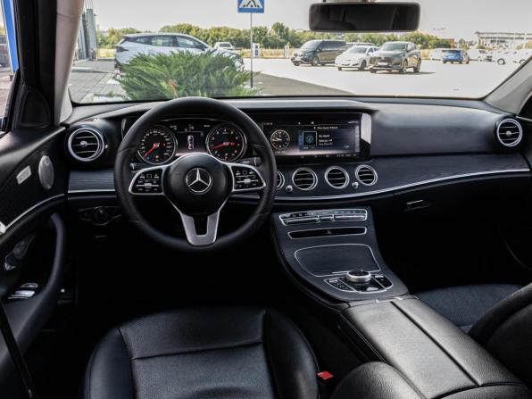 Mercedes-Benz E-Класс V (W213 S213 C238) с пробегом 2018 года, цена 1 850 000 рублей, 304391 км, седан, Автокод Объявления