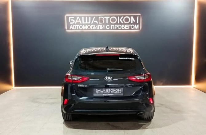 Kia Ceed III с пробегом 2021 года, цена 1 960 000 рублей, 70497 км, хэтчбек, Автокод Объявления