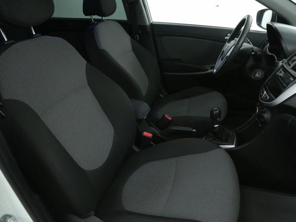 Hyundai Solaris I с пробегом 2013 года, цена 682 000 рублей, 145500 км, седан, Автокод Объявления