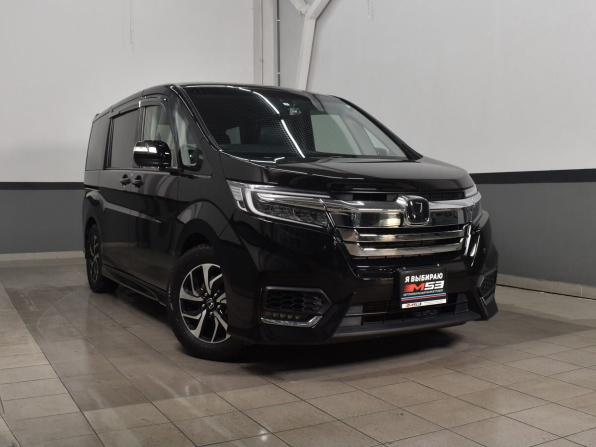 Honda Stepwgn V Рестайлинг с пробегом 2019 года, цена 2 314 995 рублей, 50293 км, минивэн, Автокод Объявления