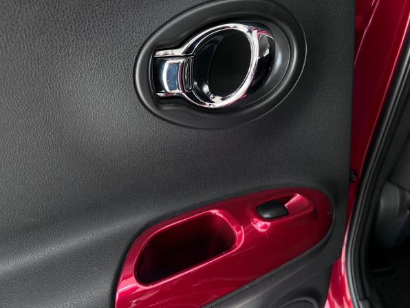 Nissan Juke I с пробегом 2012 года, цена 1 099 000 рублей, 108727 км, внедорожник, Автокод Объявления