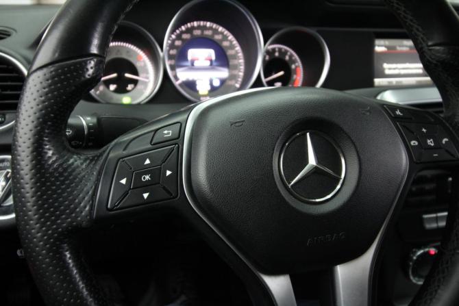 Mercedes-Benz C-Класс III (W204) Рестайлинг с пробегом 2012 года, цена 1 600 000 рублей, 226653 км, седан, Автокод Объявления