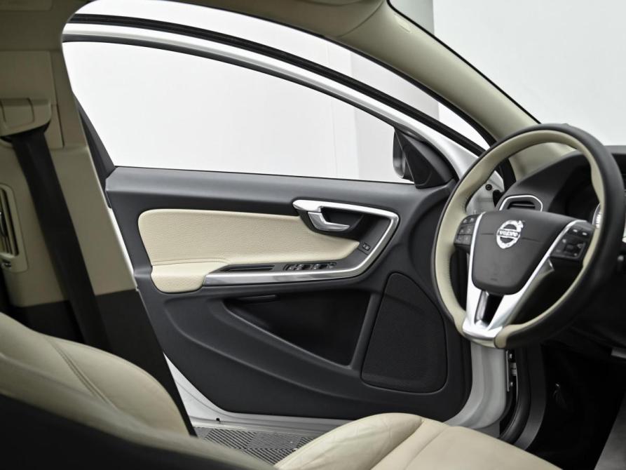 Volvo S60 II Москва  - изображение 9