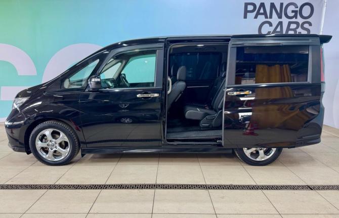 Honda Stepwgn V с пробегом 2015 года, цена 1 935 000 рублей, 124000 км, минивэн, Автокод Объявления