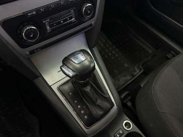 Skoda Octavia II (A5) Рестайлинг с пробегом 2012 года, цена 920 000 рублей, 148178 км, лифтбек, Автокод Объявления