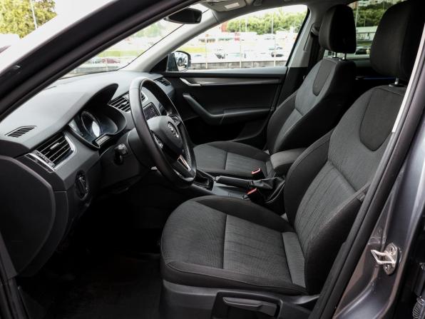 Skoda Octavia III (A7) Рестайлинг с пробегом 2018 года, цена 2 749 000 рублей, 20383 км, лифтбек, Автокод Объявления