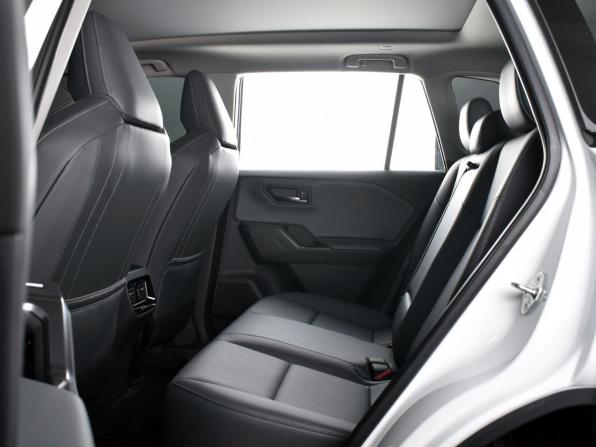 Toyota RAV4 VI (XA60) с пробегом 2026 года, цена 4 149 995 рублей, 32 км, внедорожник, Автокод Объявления