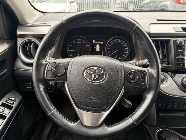 Toyota RAV4 IV (XA40) Рестайлинг с пробегом 2018 года, цена 2 500 000 рублей, 77318 км, внедорожник, Автокод Объявления
