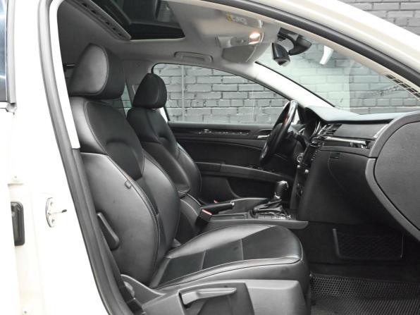 Skoda Superb II Рестайлинг с пробегом 2014 года, цена 1 700 000 рублей, 131780 км, лифтбек, Автокод Объявления