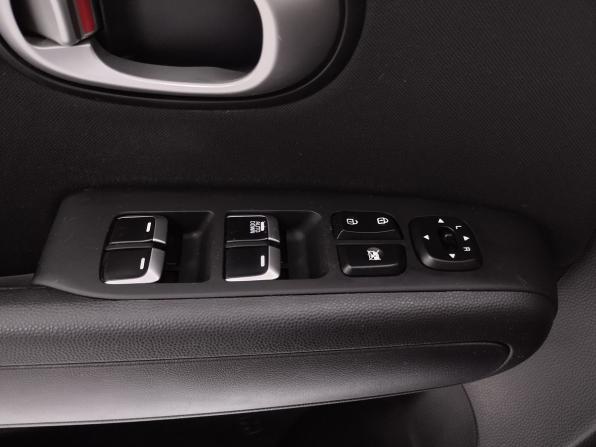 Kia Soul II Рестайлинг с пробегом 2017 года, цена 1 740 000 рублей, 54321 км, хэтчбек, Автокод Объявления