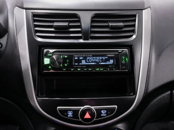Hyundai Solaris I с пробегом 2014 года, цена 695 000 рублей, 268000 км, седан, Автокод Объявления