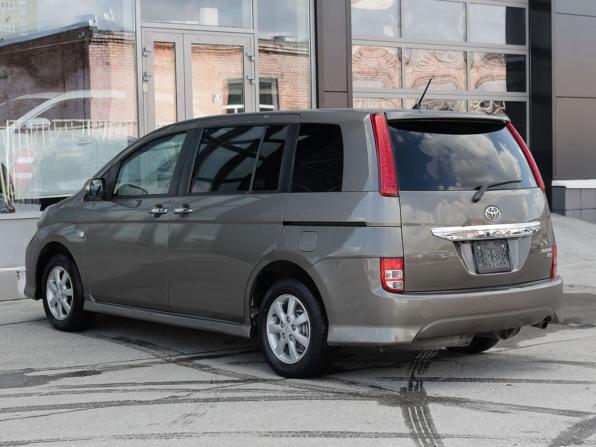 Toyota ISis I Рестайлинг с пробегом 2010 года, цена 1 150 000 рублей, 181213 км, компактвэн, Автокод Объявления