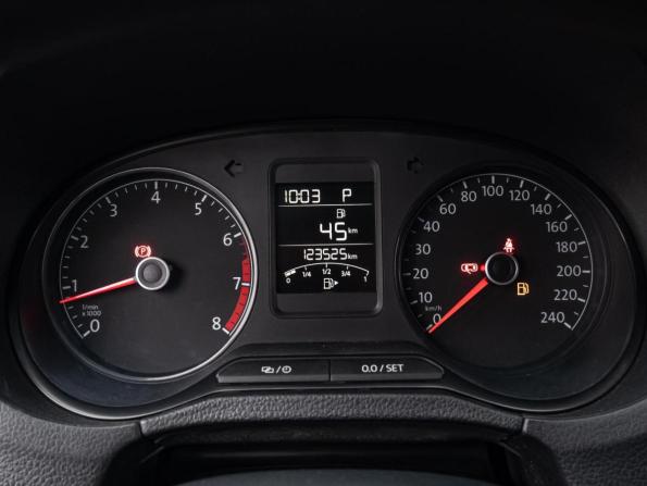 Volkswagen Polo V Рестайлинг с пробегом 2018 года, цена 1 180 000 рублей, 123525 км, седан, Автокод Объявления