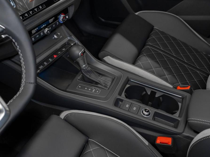 Audi Q3 II (F3) Москва  - изображение 19