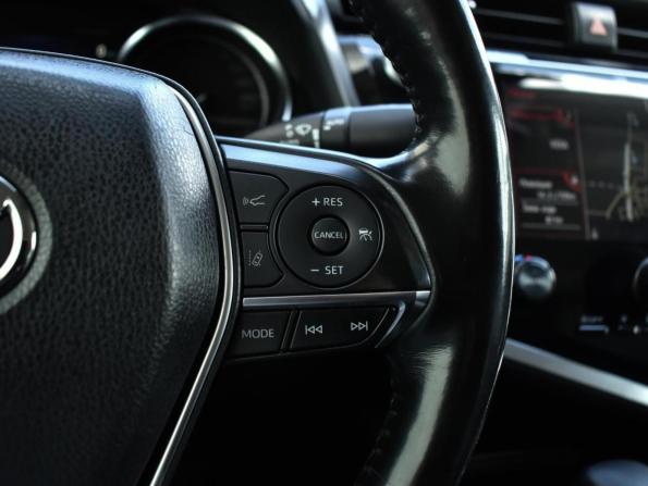 Toyota Camry VIII (XV70) с пробегом 2019 года, цена 2 970 000 рублей, 182600 км, седан, Автокод Объявления