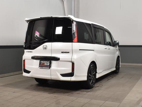 Honda Stepwgn V Рестайлинг с пробегом 2017 года, цена 2 275 995 рублей, 121736 км, минивэн, Автокод Объявления