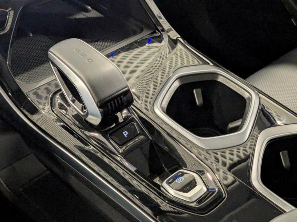 Geely Atlas II с пробегом 2025 года, цена 3 250 000 рублей, 21715 км, внедорожник, Автокод Объявления