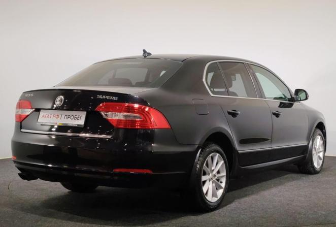 Skoda Superb II Рестайлинг с пробегом 2013 года, цена 1 120 000 рублей, 215047 км, лифтбек, Автокод Объявления