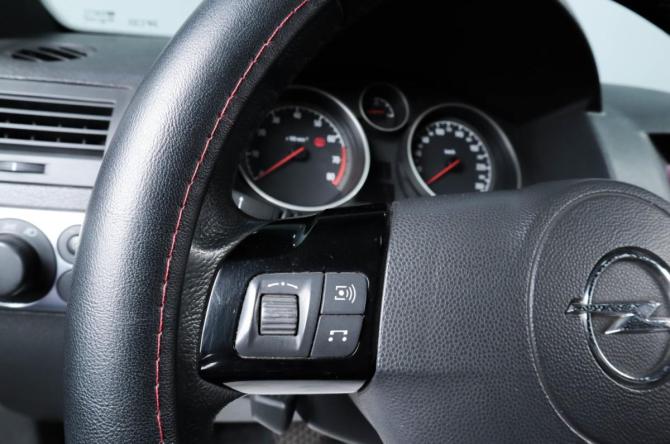 Opel Astra H Рестайлинг с пробегом 2010 года, цена 639 000 рублей, 140000 км, хэтчбек, Автокод Объявления