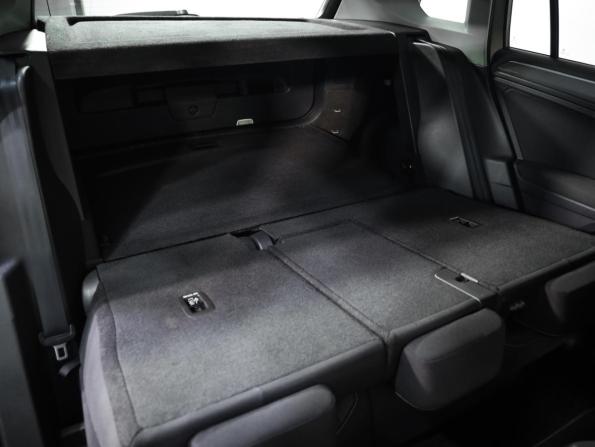 Volkswagen Tiguan II с пробегом 2018 года, цена 1 539 777 рублей, 330609 км, внедорожник, Автокод Объявления