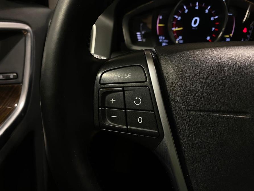 Volvo XC60 I Рестайлинг Челябинск  - изображение 17