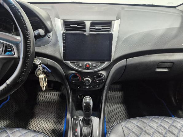 Hyundai Solaris I Рестайлинг с пробегом 2015 года, цена 846 000 рублей, 249047 км, хэтчбек, Автокод Объявления